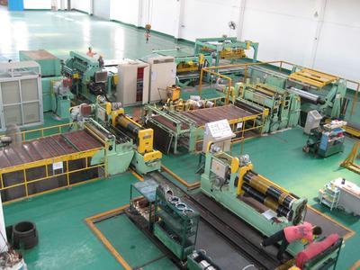 高效分條機(jī)與分切設(shè)備 現(xiàn)代工業(yè)生產(chǎn)的精密利器